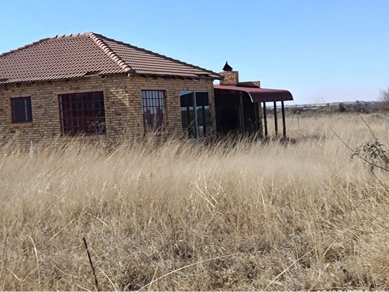 Land with 3 houses with river front For Sale in Rural Bothaville Free State - Photo 5