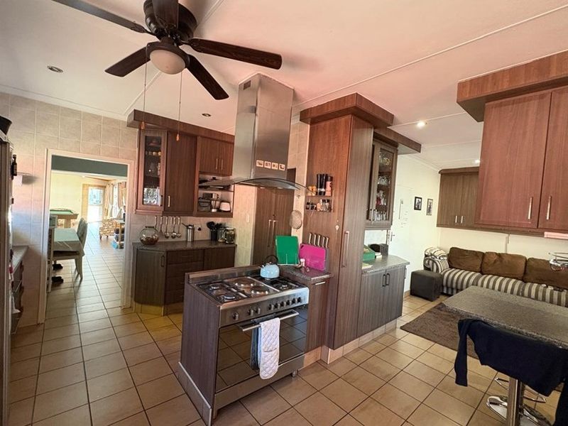 House For Sale in Schuinshoogte, Newcastle, KwaZulu Natal - Photo 6