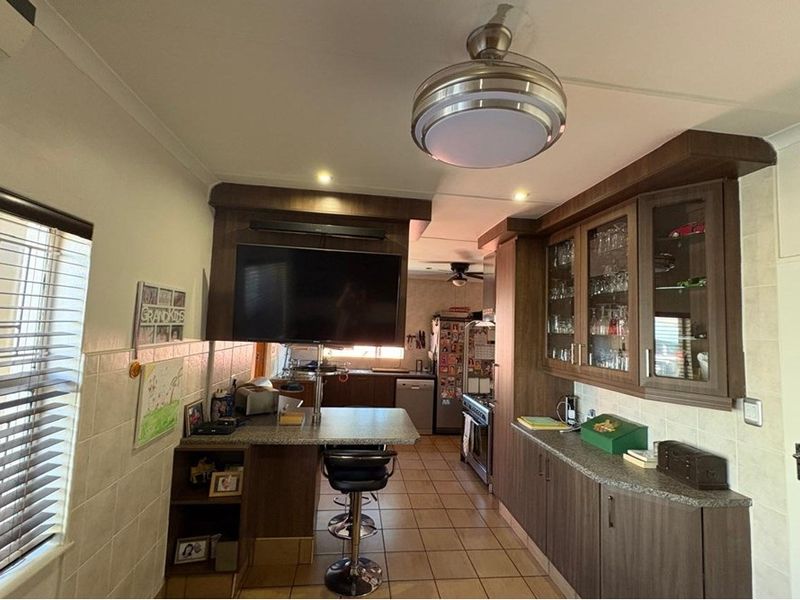 House For Sale in Schuinshoogte, Newcastle, KwaZulu Natal - Photo 9