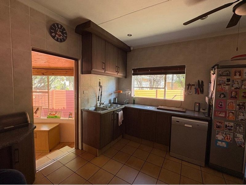 House For Sale in Schuinshoogte, Newcastle, KwaZulu Natal - Photo 8