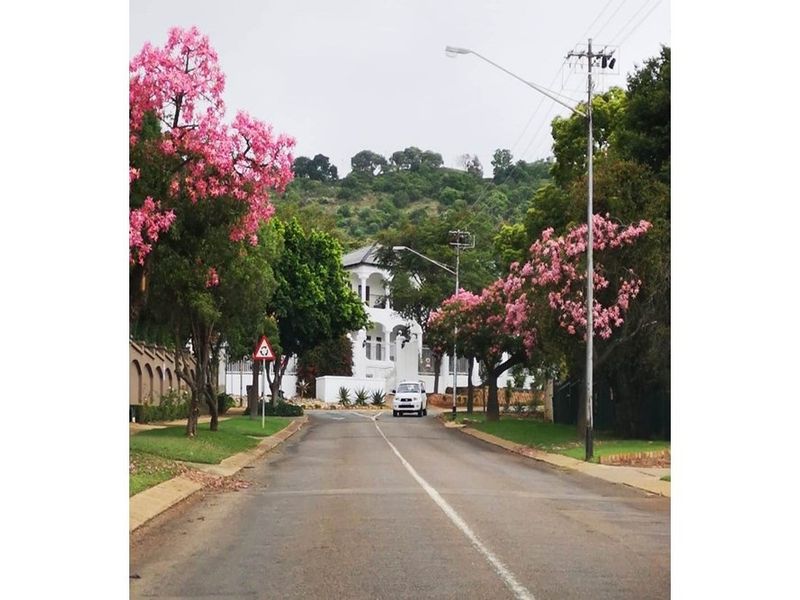 Guest House For Sale in Groenkloof, Pretoria - Photo 2