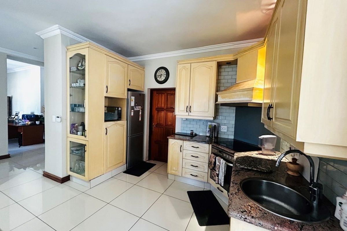 Apartment For Sale in Kosmosdal, Centurion - Photo 5