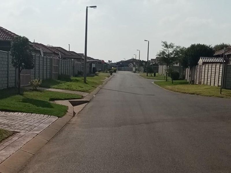House For Sale in Leopard's Rest Security Estate, Albertsdal, Alberton - Photo 6