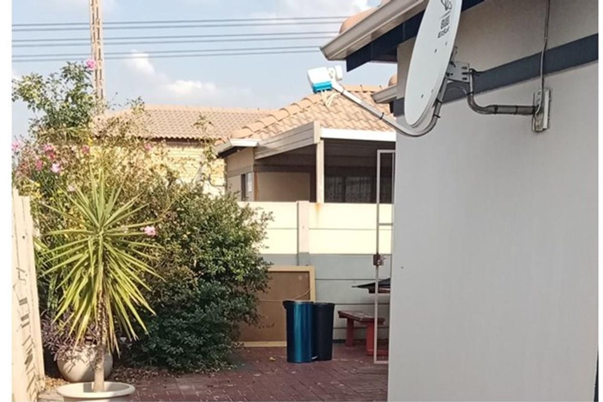 House For Sale in Leopard's Rest Security Estate, Albertsdal, Alberton - Photo 3