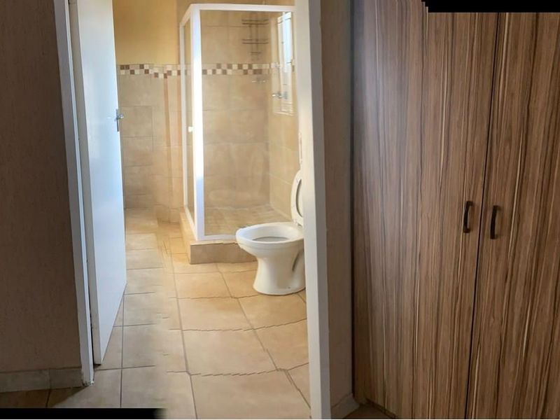 House For Sale in Leopard's Rest Security Estate, Albertsdal, Alberton - Photo 9