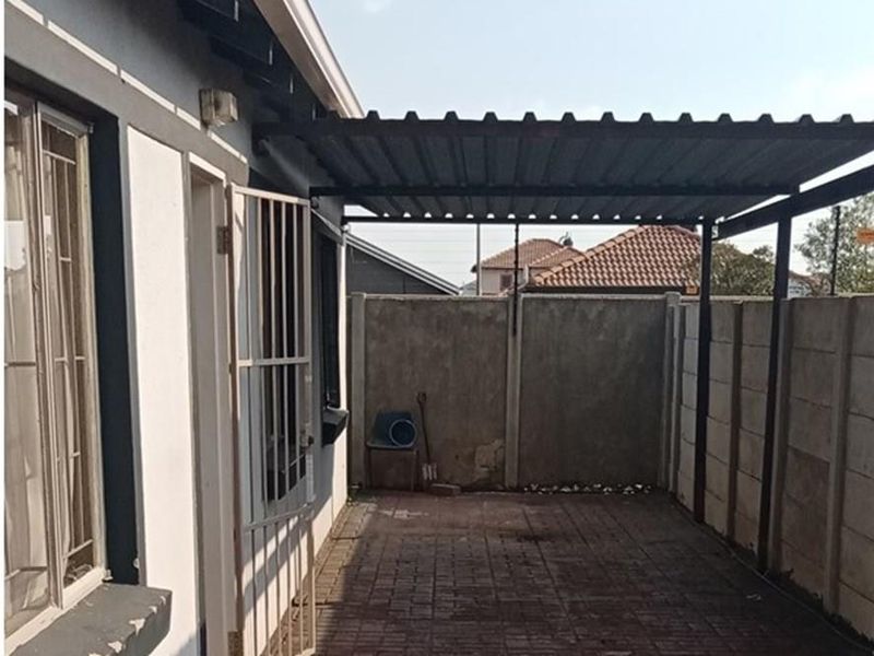 House For Sale in Leopard's Rest Security Estate, Albertsdal, Alberton - Photo 2