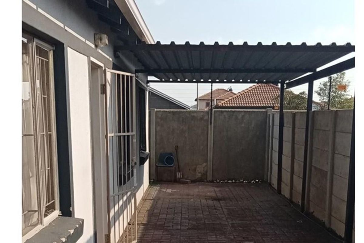 House For Sale in Leopard's Rest Security Estate, Albertsdal, Alberton - Photo 2
