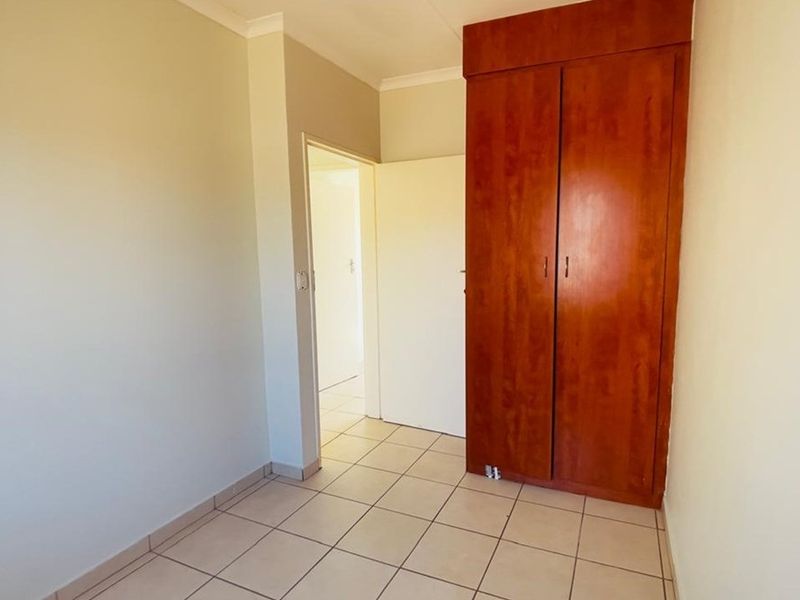 Townhouse For Sale in The Orchards  - Photo 7