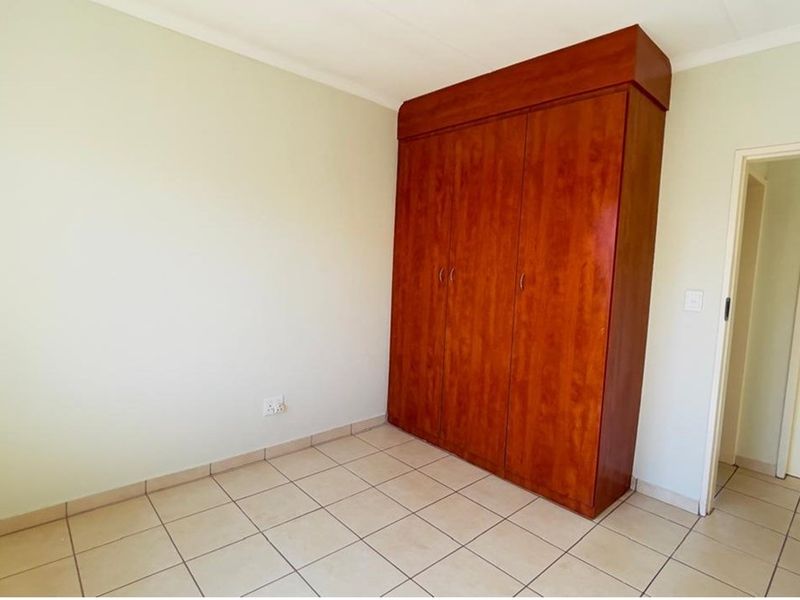 Townhouse For Sale in The Orchards  - Photo 6