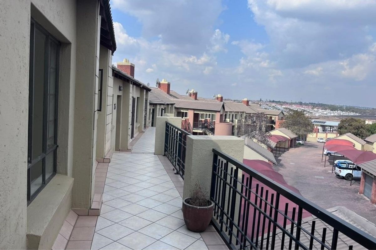 Apartment For Sale in Midrand - Photo 4