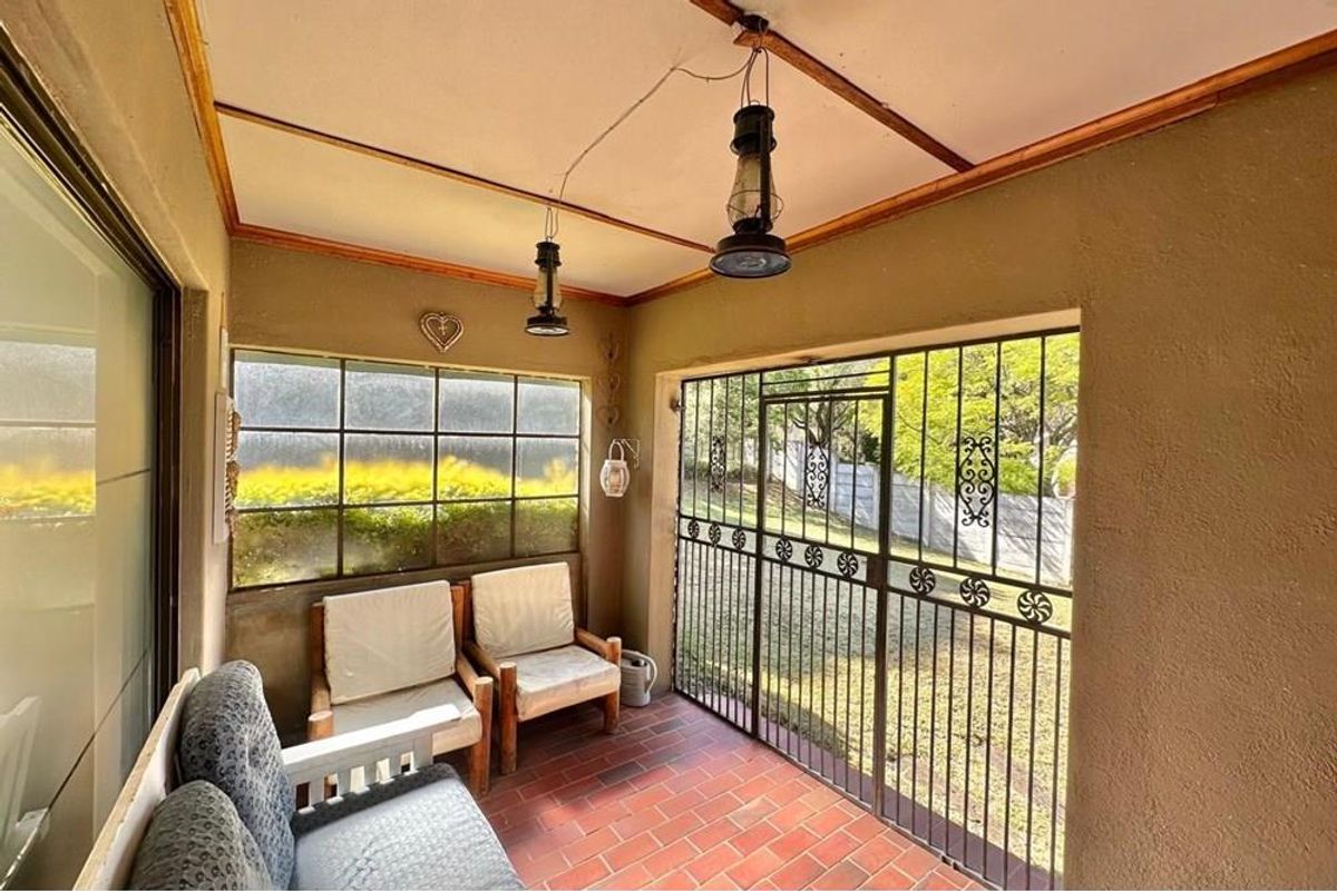 Family Home For Sale in Signal Hill, Newcastle, KwaZulu Natal - Photo 5