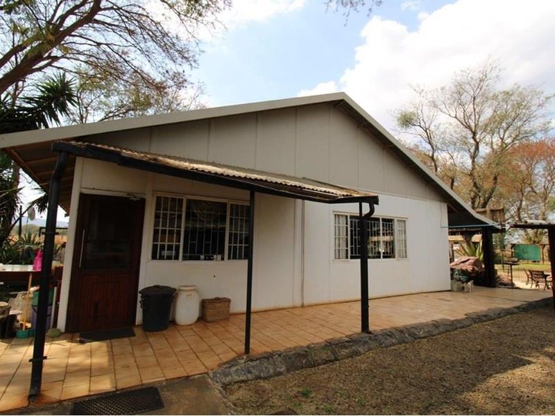 Revenue earning smallholding with lots of water, Bela-Bela, South Africa. - Photo 4