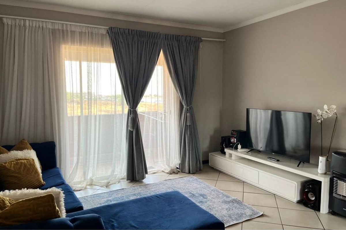 Apartment For Sale in Sagewood, Midrand - Photo 5