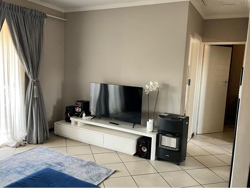 Apartment For Sale in Sagewood, Midrand - Photo 3