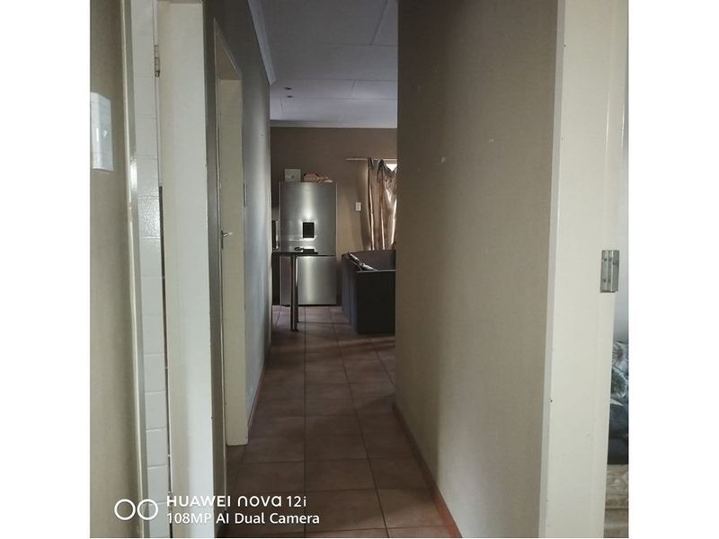 House For Sale in Die Heuwel, Witbank - Photo 9