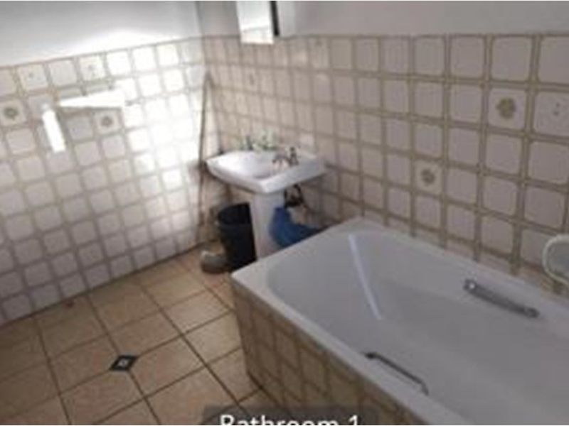 3 Bedroom Apartment For Sale in Sunnyside, Pretoria - Photo 4