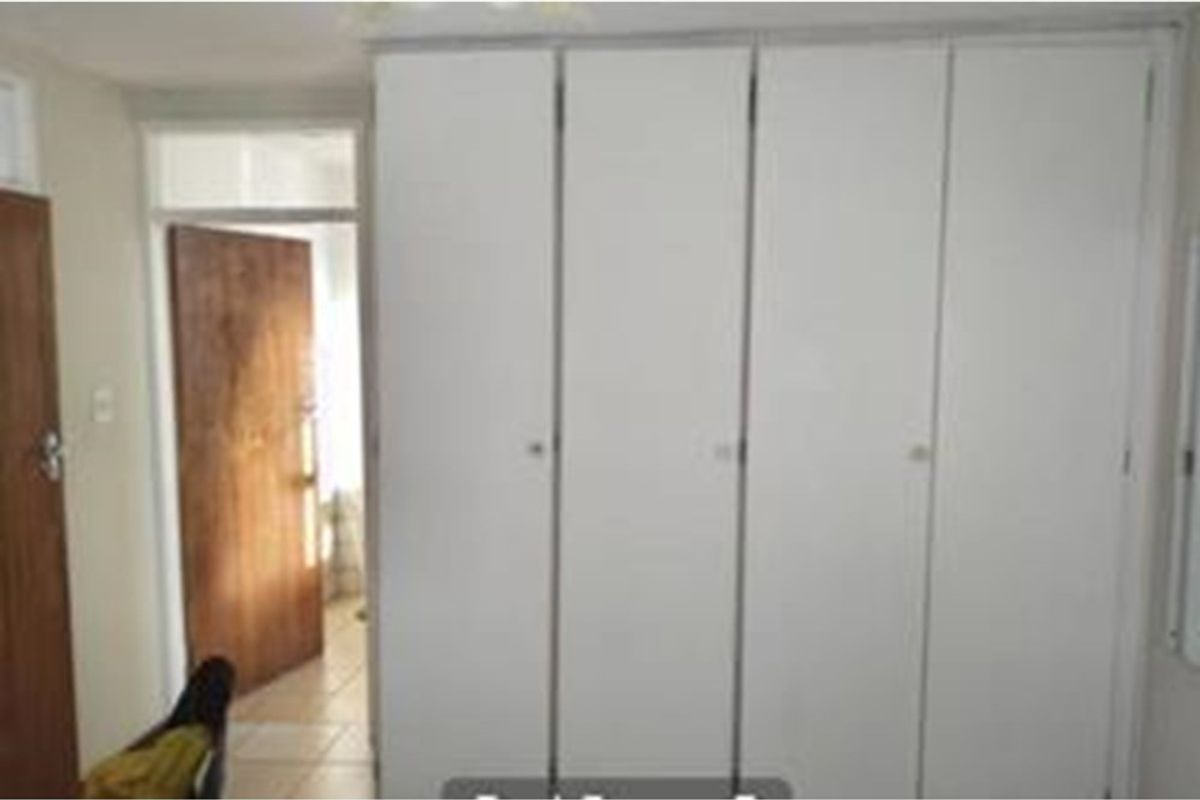 3 Bedroom Apartment For Sale in Sunnyside, Pretoria - Photo 2