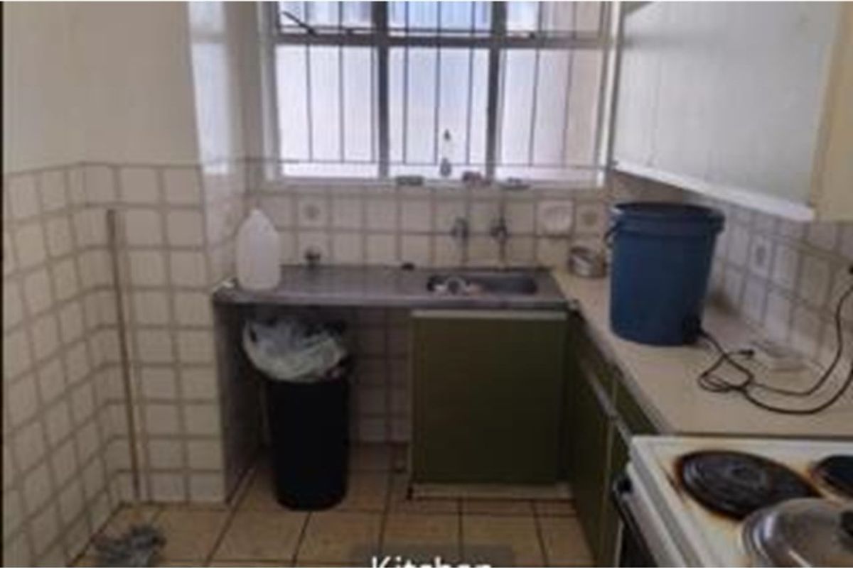 3 Bedroom Apartment For Sale in Sunnyside, Pretoria - Photo 3