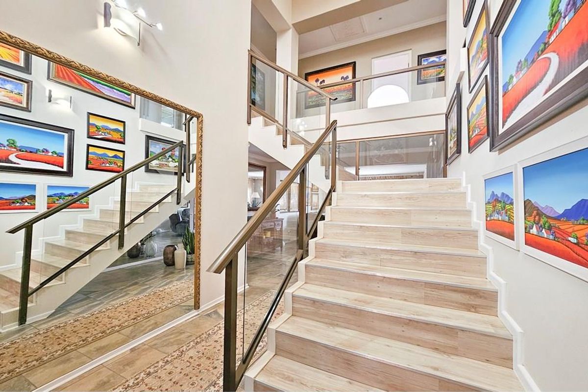 Exclusive Mandate: Sea-View House for Sale in Tamarisk Square, Jeffreys Bay - Photo 2