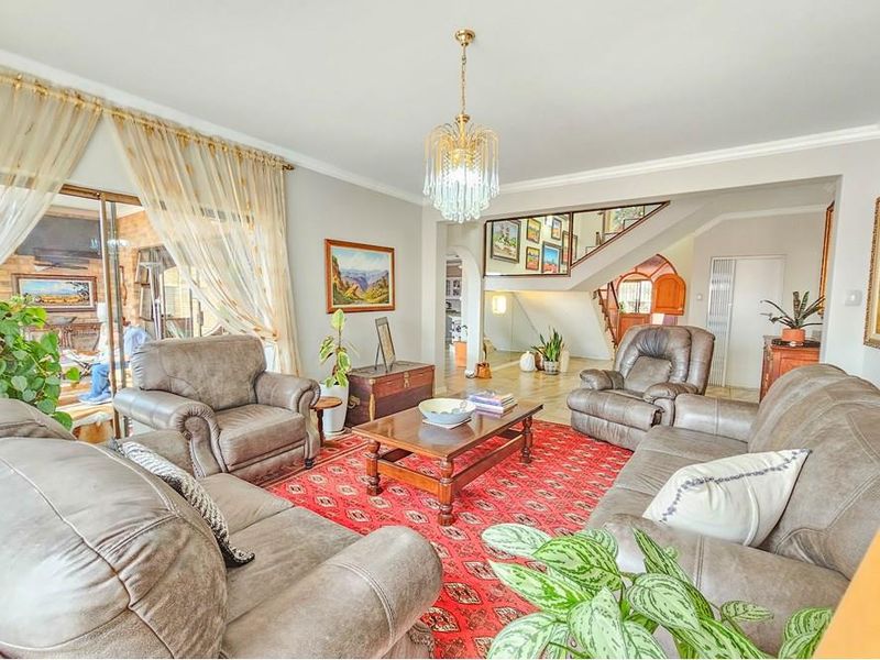 Exclusive Mandate: Sea-View House for Sale in Tamarisk Square, Jeffreys Bay - Photo 3