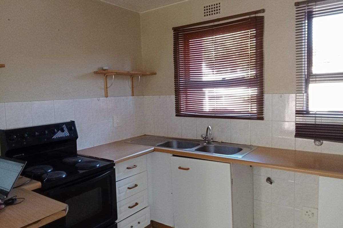 Apartment For Sale in Johannesburg - Photo 4