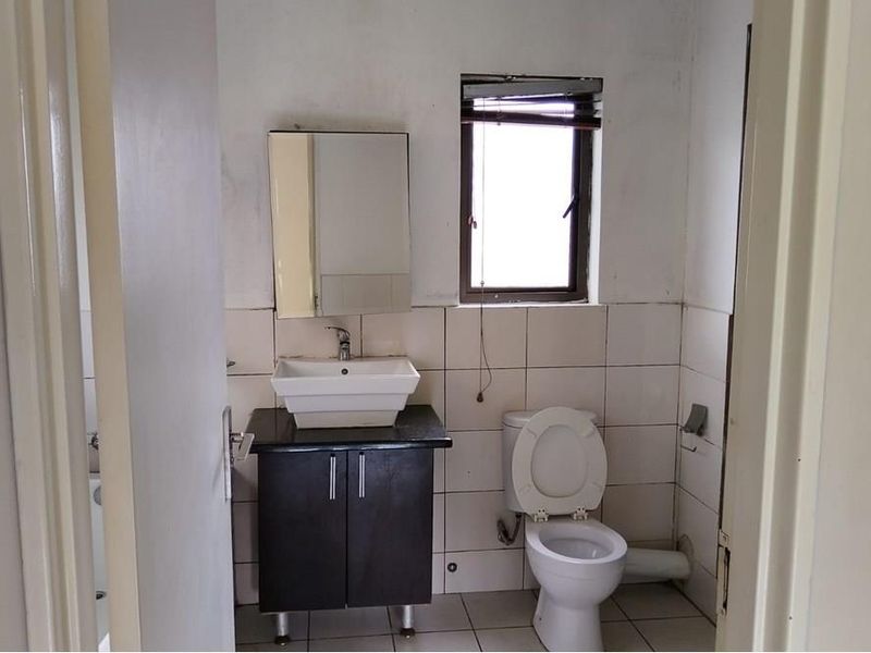 Apartment For Sale in Noordwyk, Midrand - Photo 9