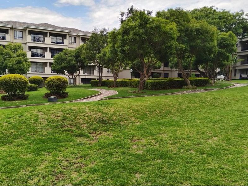 Apartment For Sale in Noordwyk, Midrand - Photo 2