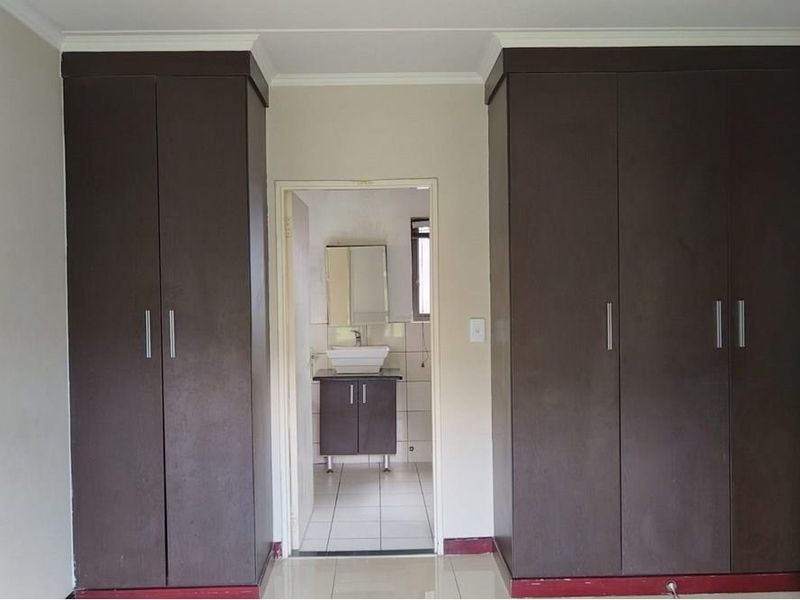 Apartment For Sale in Noordwyk, Midrand - Photo 10