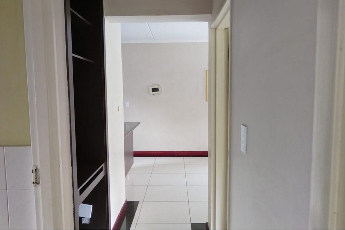 Apartment For Sale in Noordwyk, Midrand - Photo 3