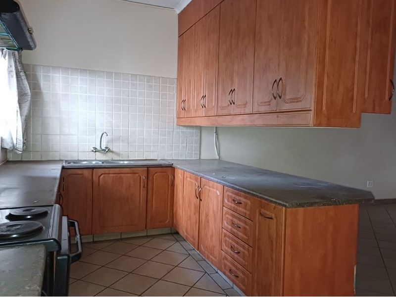10 Apartment Complex For Sale in Musina - Photo 10