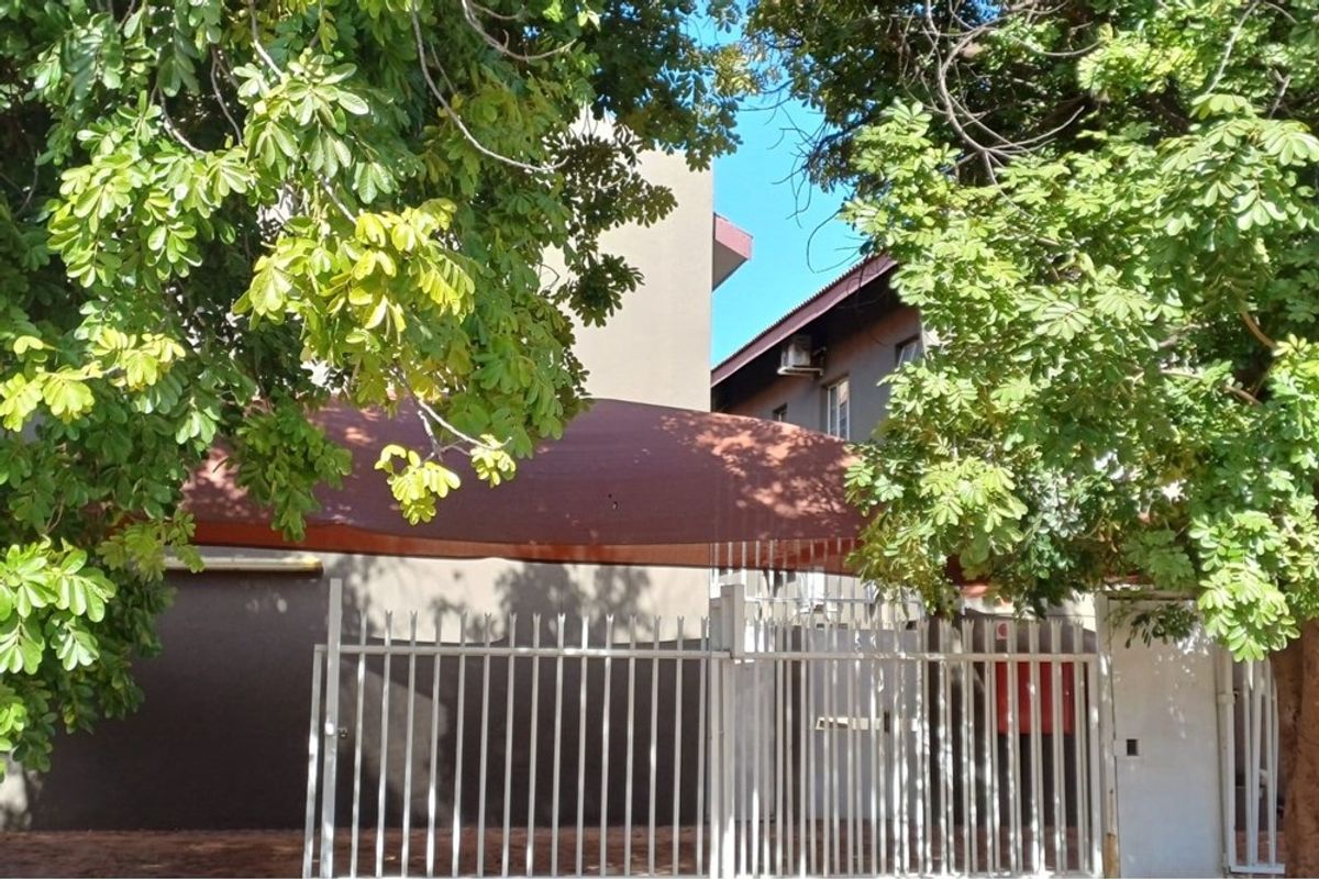 10 Apartment Complex For Sale in Musina - Photo 2