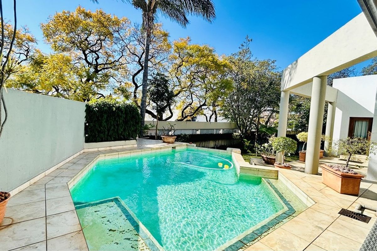 House To Rent in Waterkloof, Pretoria - Photo 2