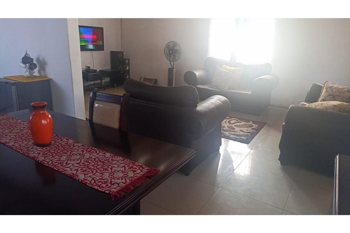 House For Sale in Eldorado Park, Soweto - Photo 4