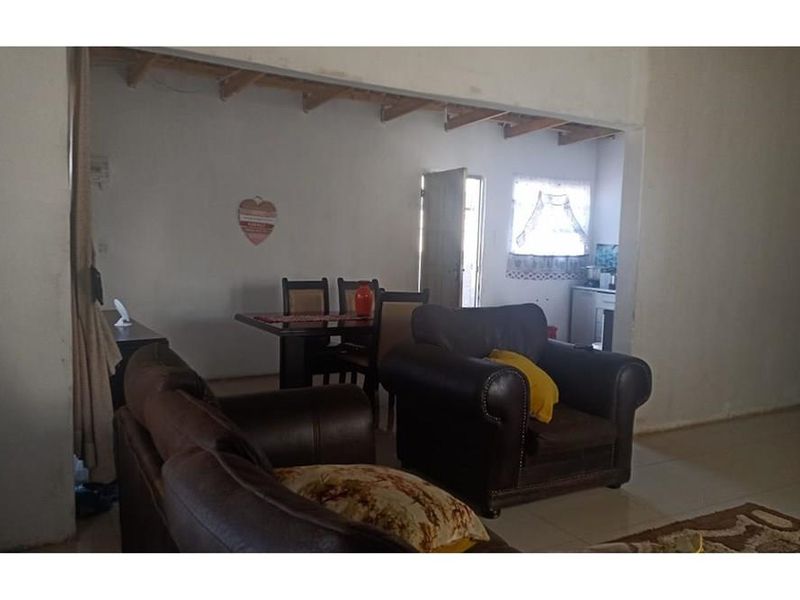 House For Sale in Eldorado Park, Soweto - Photo 10