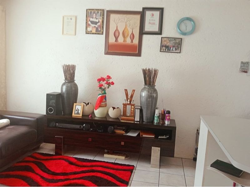 Apartment For Sale in Allen's Nek, Roodepoort - Photo 3