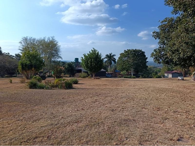 Small Holding For Sale in White River Central, White River - Photo 2