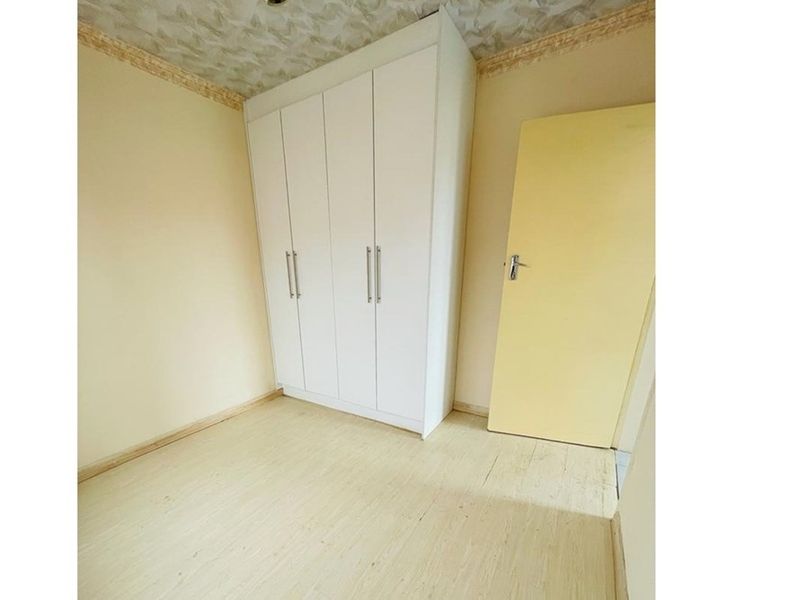 House For Sale in Johannesburg - Photo 5