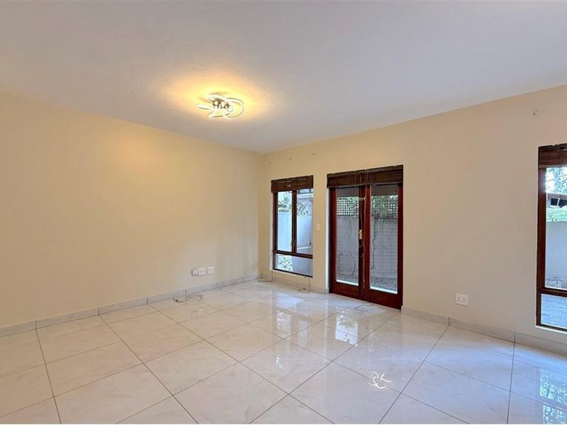 Stylishly renovated double-story Cluster in Dainfern - Photo 2