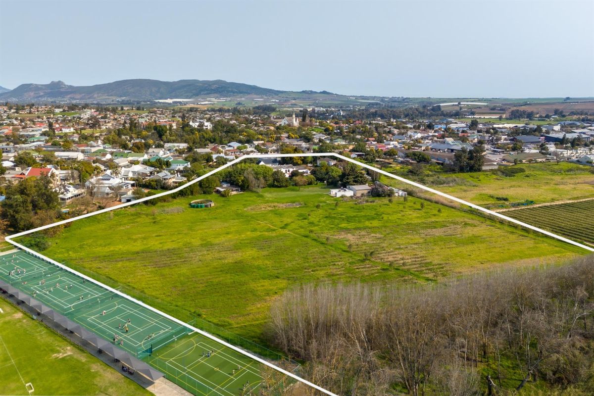 Provence Estate – Multifunctional Lifestyle Property in Wellington - Photo 2