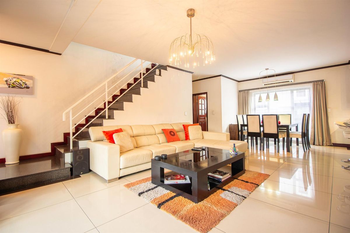 Modern 3-Bed Home in Hill of Good Hope Estate, Midrand. - Photo 2