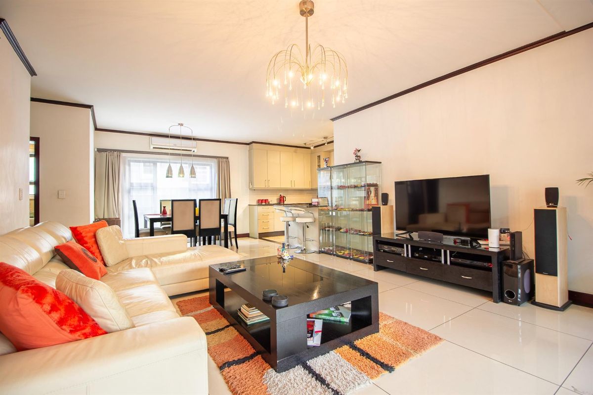 Modern 3-Bed Home in Hill of Good Hope Estate, Midrand. - Photo 4