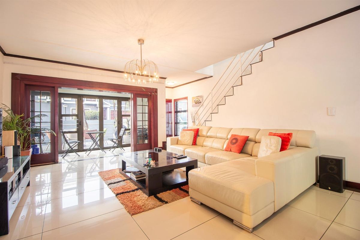 Modern 3-Bed Home in Hill of Good Hope Estate, Midrand. - Photo 5