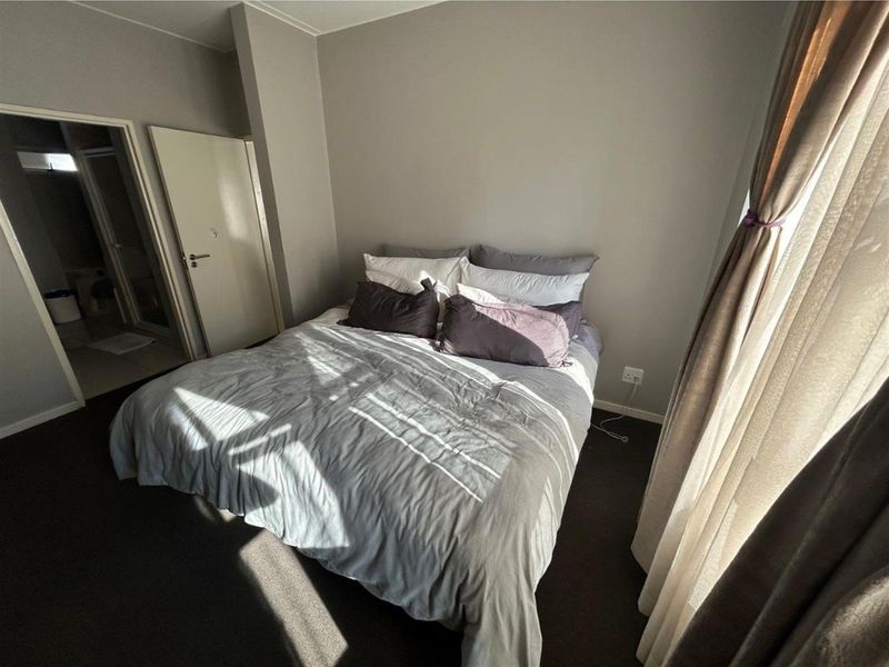 Mordern 2 bed,2 bath Apartment in a Prestigious Complex - Photo 8