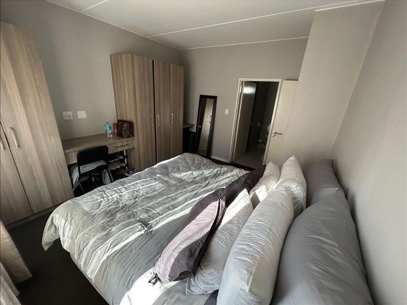 Mordern 2 bed,2 bath Apartment in a Prestigious Complex - Photo 7