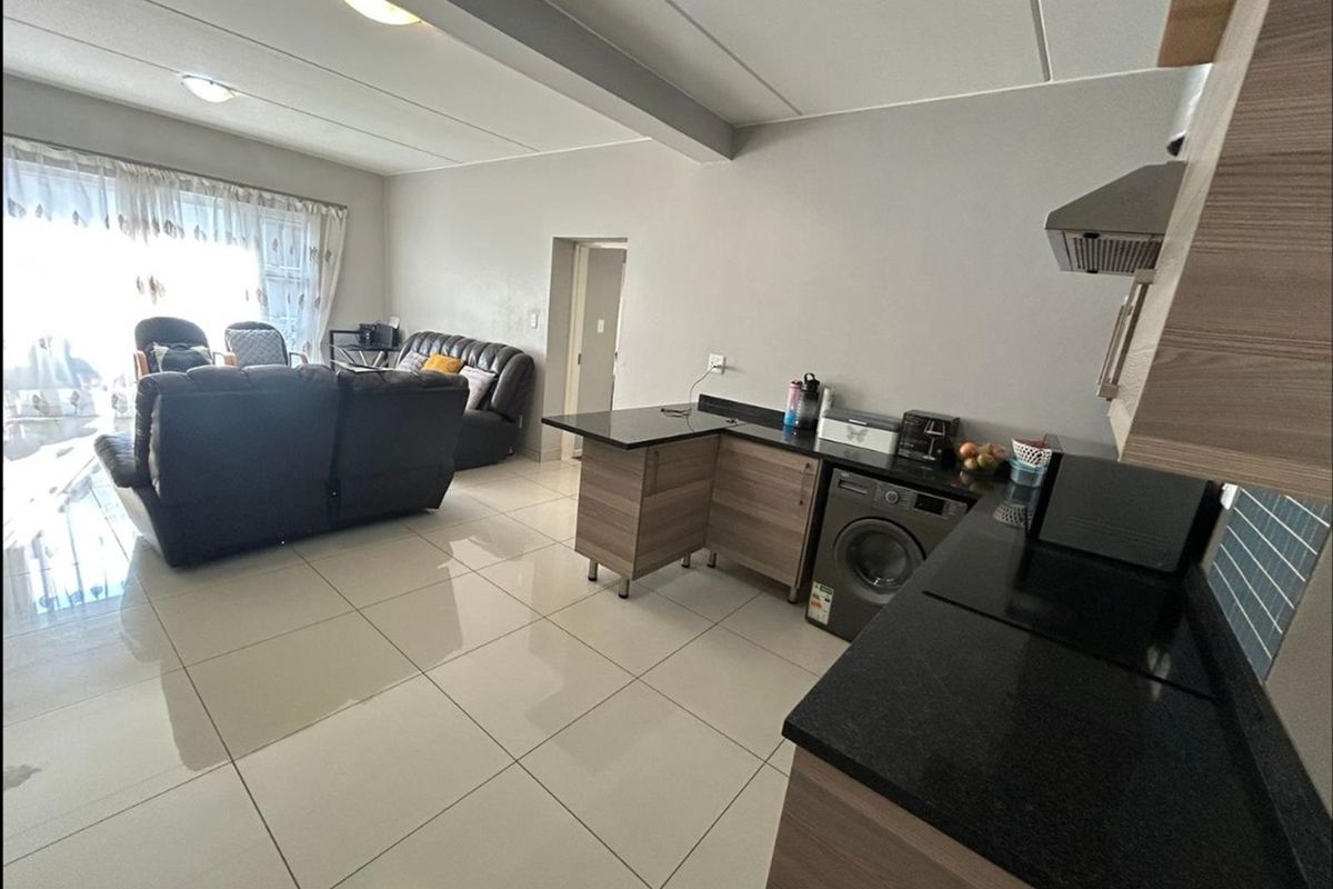 Mordern 2 bed,2 bath Apartment in a Prestigious Complex - Photo 5