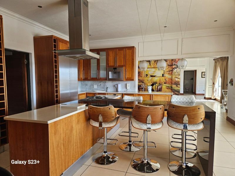 House For Sale  In Mooikloof In The East Of Pretoria - Photo 4