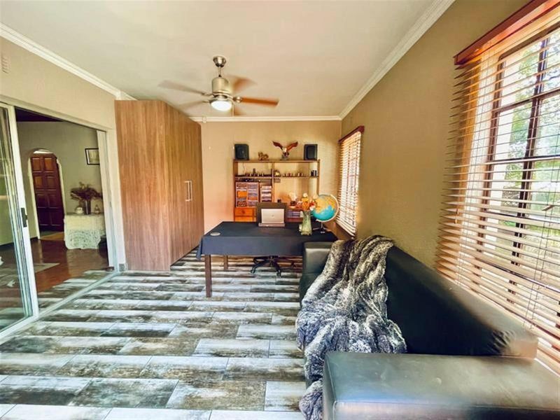 A Family Haven That Blends Comfort, Space, and Sustainable Living - Photo 5