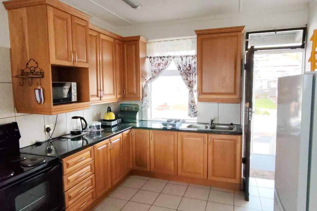 Apartment For Sale in Uvongo, Margate, KwaZulu Natal - Photo 3