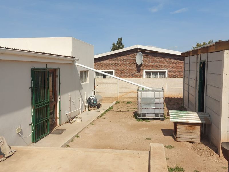 House For Sale in Ladismith - Photo 7