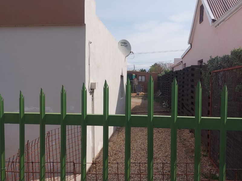 House For Sale in Ladismith - Photo 5